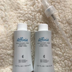 Affinia face wash and pump